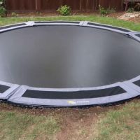 Comment fabriquer et installer un trampoline encastré dans votre jardin ?